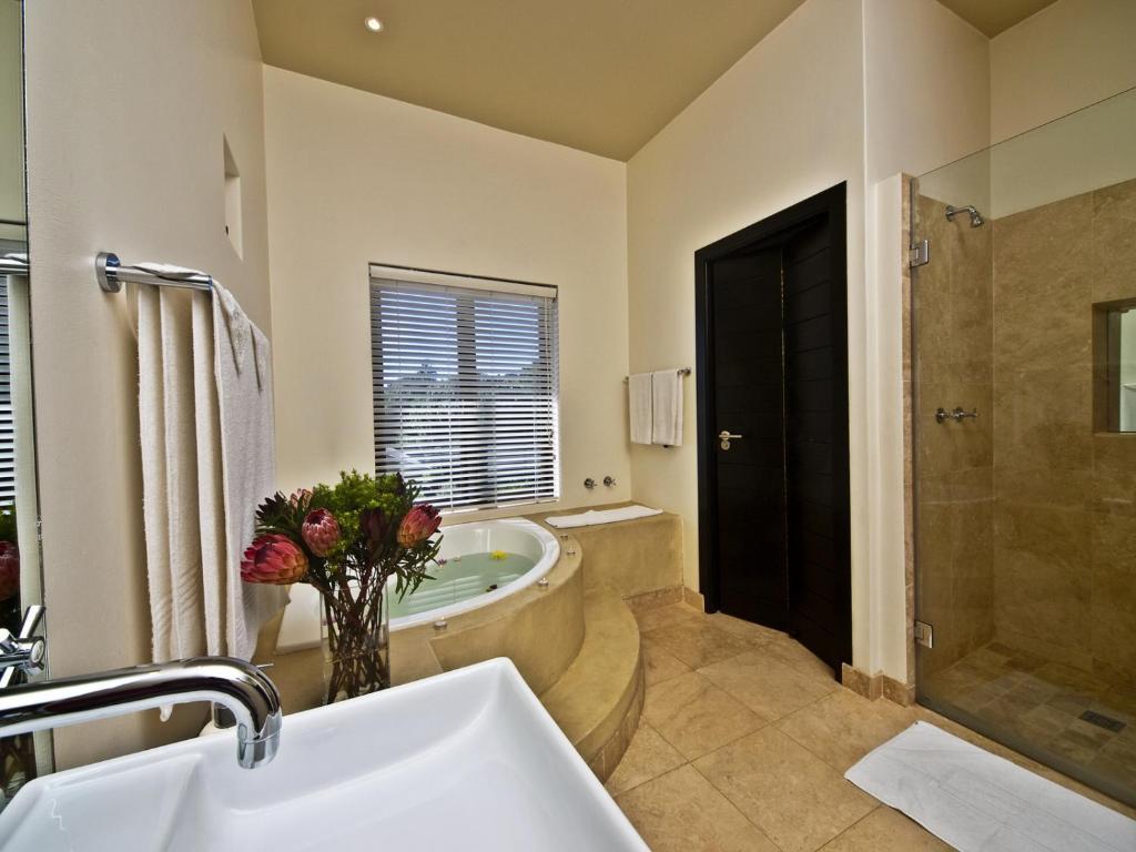 Lodge On The Lake And Wellness Spa Wilderness Bilik gambar