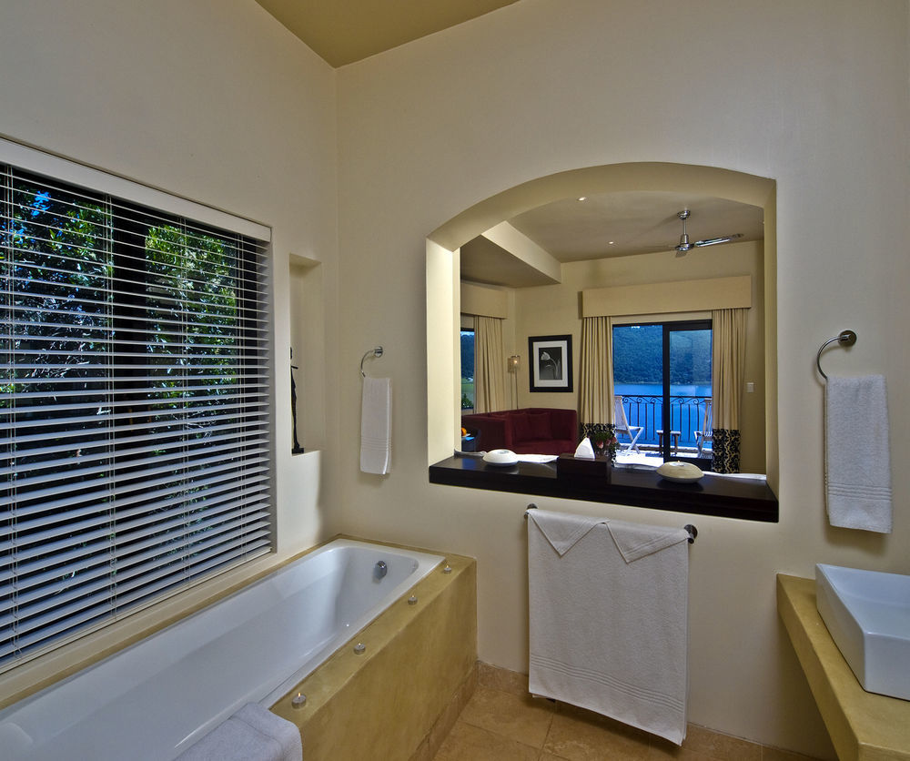 Lodge On The Lake And Wellness Spa Wilderness Luaran gambar